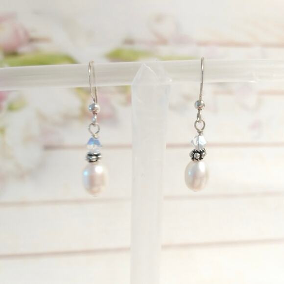 Sosie Designs Sterling Silver 925 Dangle Drop Earrings Fresh Water Pearl Hook - Picture 8 of 10